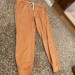 Vuori Performance Jogger size small